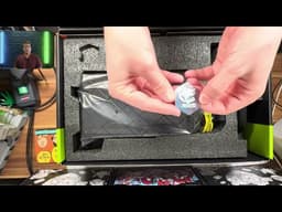 "Is This the Most Powerful GPU Ever? RTX 5090 Xtreme WATERFORCE Review!"  7C