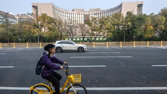 China cracks down on top ratings for corporate bonds