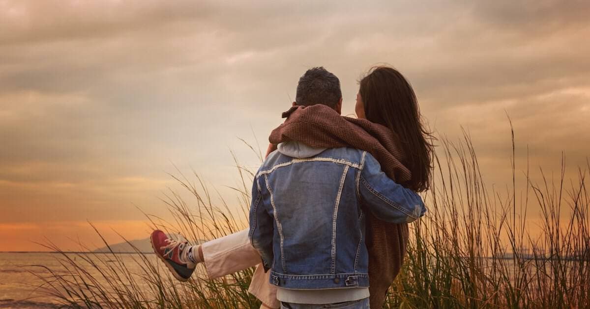 Anxious Attachment and Dating Apps: Why It Hurts