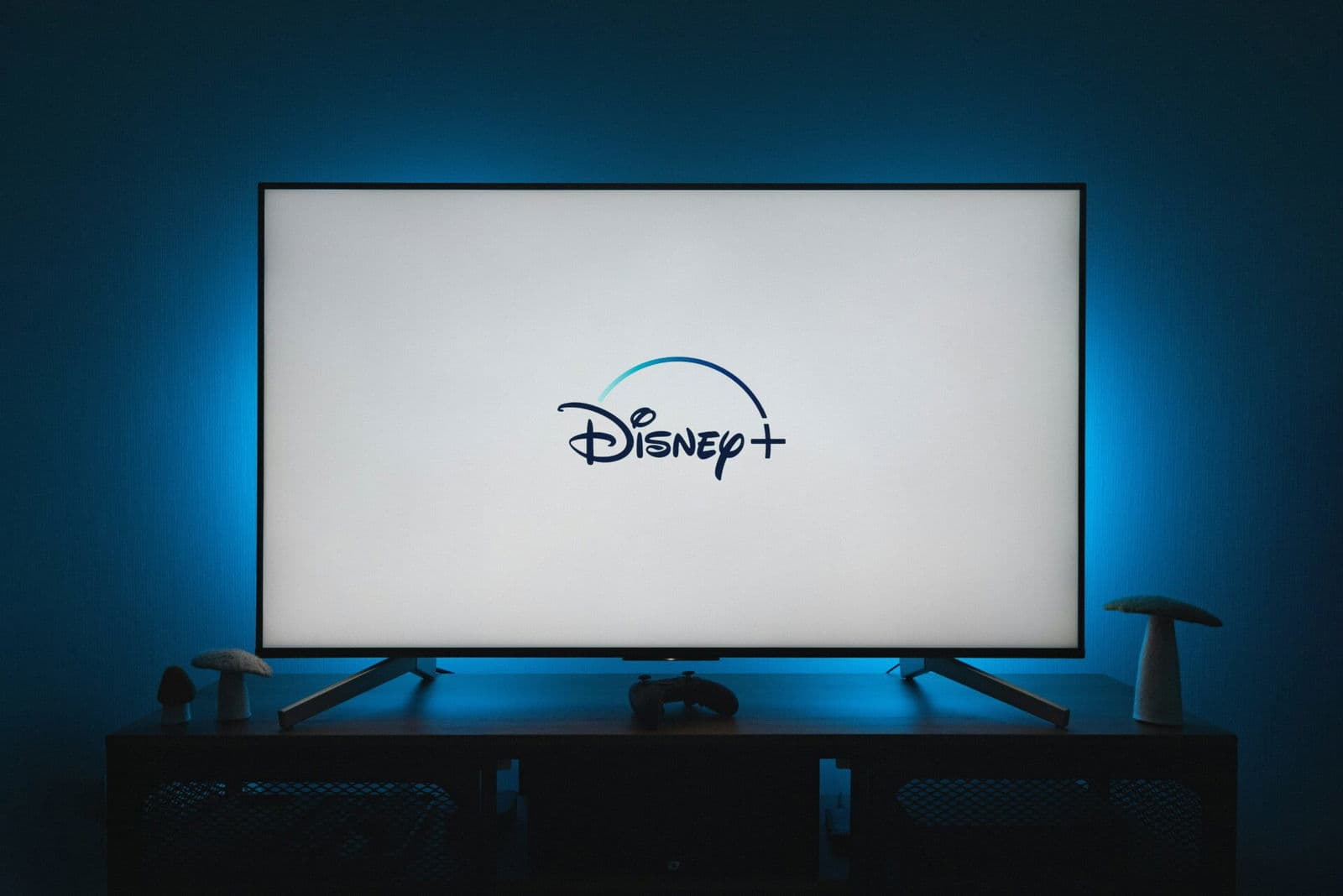 Streaming monetization: Hulu-D+ integration, ad gains, patent risks & ESPN settlement