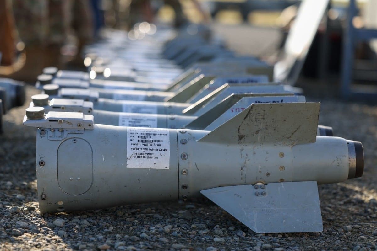Trump tightens the screws on defense contractors buying ...