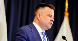 Trump Faces Republican Pressure as Bill Pulte Appointment Threatens FISA Renewal