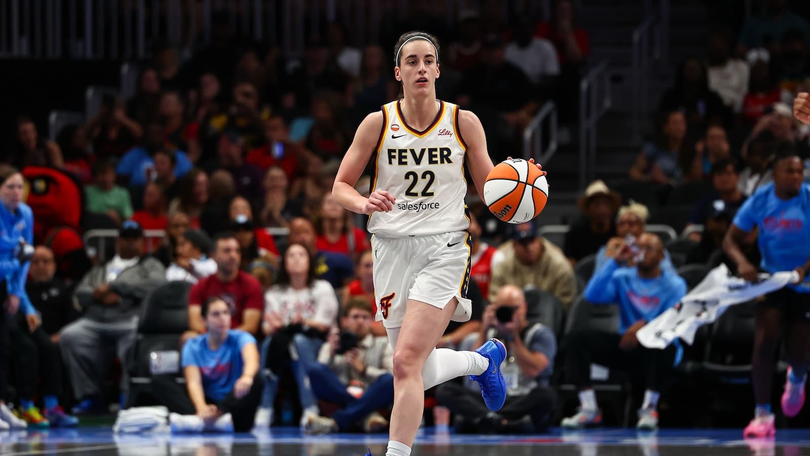 Mercury's Alyssa Thomas suspended after dropping fist on Caitlin ...