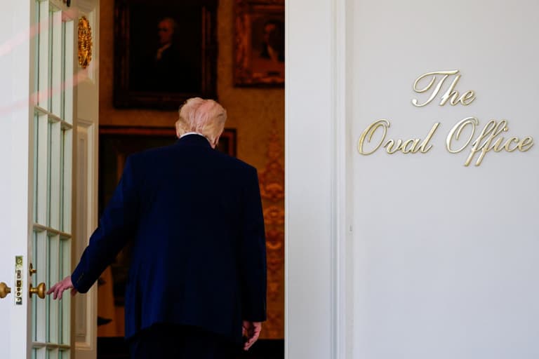 Trump promises mass pardons to staff before leaving office