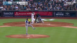 @Yankees: Heads-up baserunning by The Martian to manufacture a run 👽 https://t.co/AvkzQQyTiR