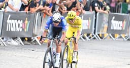 Pogačar and van der appel set a new KOM at Tour de France