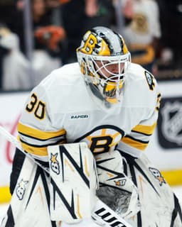 @NHL: FIRST NHL WIN! 🎉

Big congratulations to Michael DiPietro! 🐻 https://t.co/KIfI0AFifN