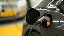 Full charge in 3 minutes: Record-breaking solid-state ...