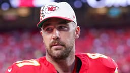 Chiefs' Travis Kelce gives retirement update - Yahoo Sports