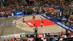 @WNBA: Clark steal and the Clark three 💰

The @IndianaFever offense is on FIRE here in the 2Q!

SEA-IND | I...