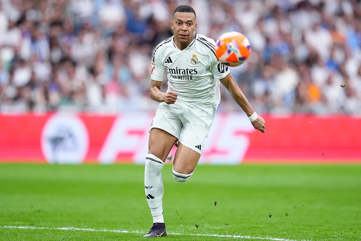 Las nuevas botas de Mbappé: Nike, Adidas o una marca " ...