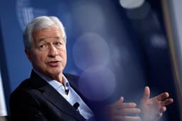 Jamie Dimon warns of rising risks in private credit despite limited systemic threat (JPM:NYSE) | Seeking Alpha