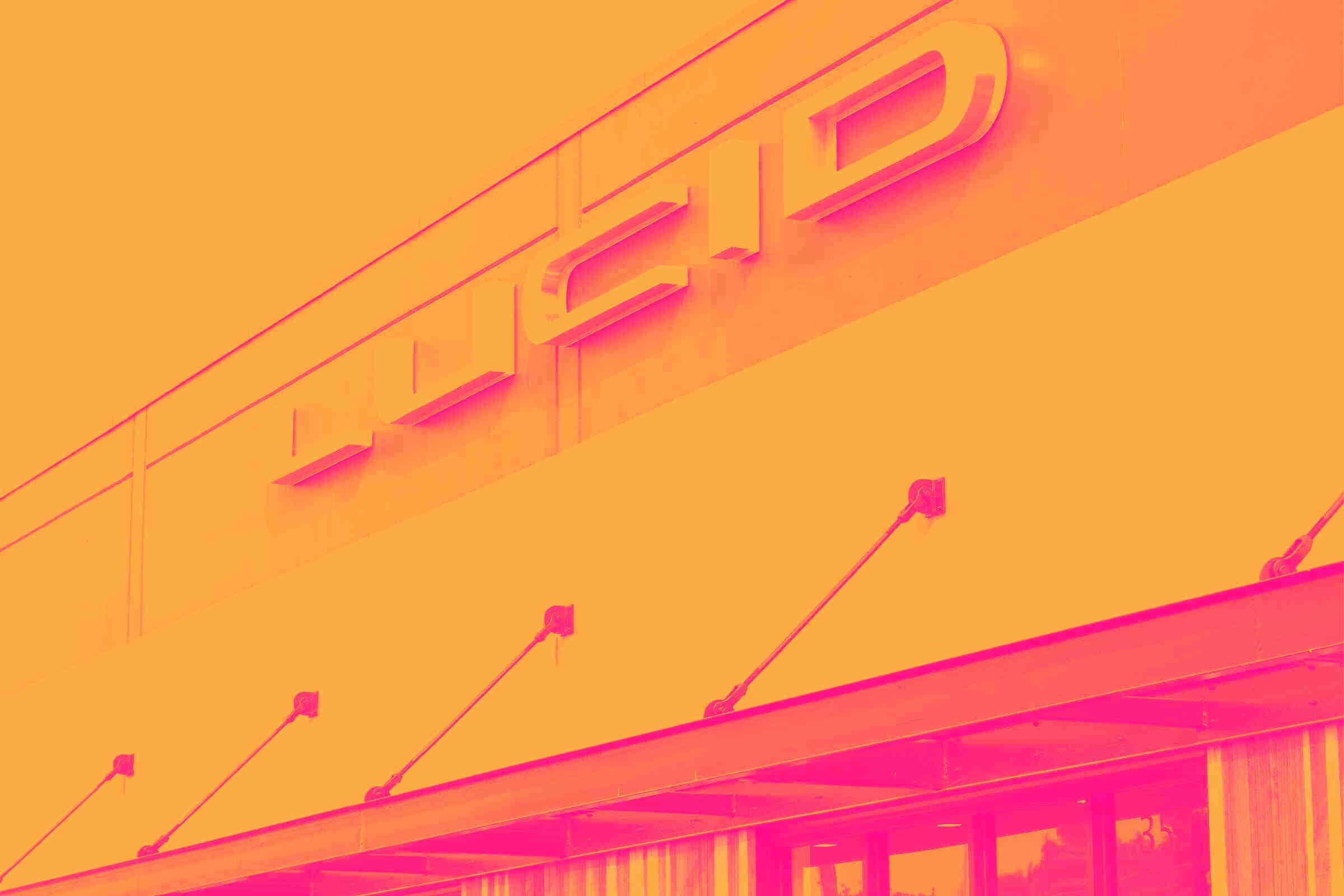 
        1 Cash-Burning Stock with Promising Prospects and 2 We Avoid
    