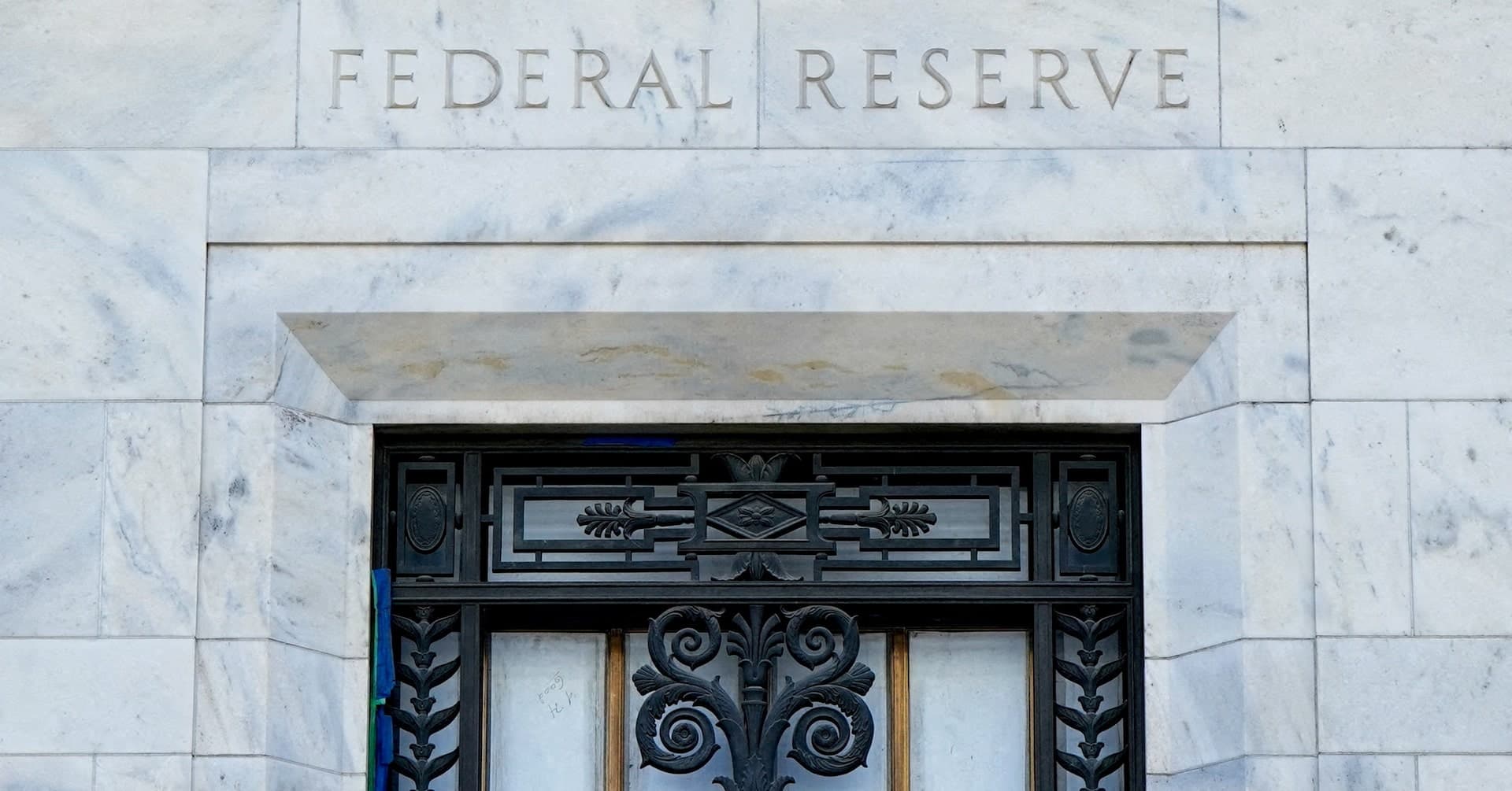 Fed minutes of March meeting could flesh out how policymakers view war risks to economy | Reuters
