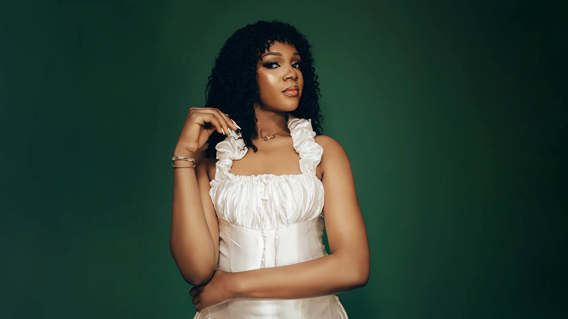 Mistakes to avoid when buying curly wigs