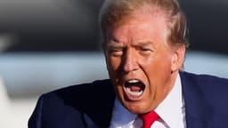 White House Officials Asked to Surrender Phones as Trump Rages Over Qatari Jet Leak