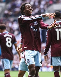 @premierleague: Johan Manzambi scores on his first Premier League start! 🤩

@AstonVilla are ahead against @SpursOffi...
