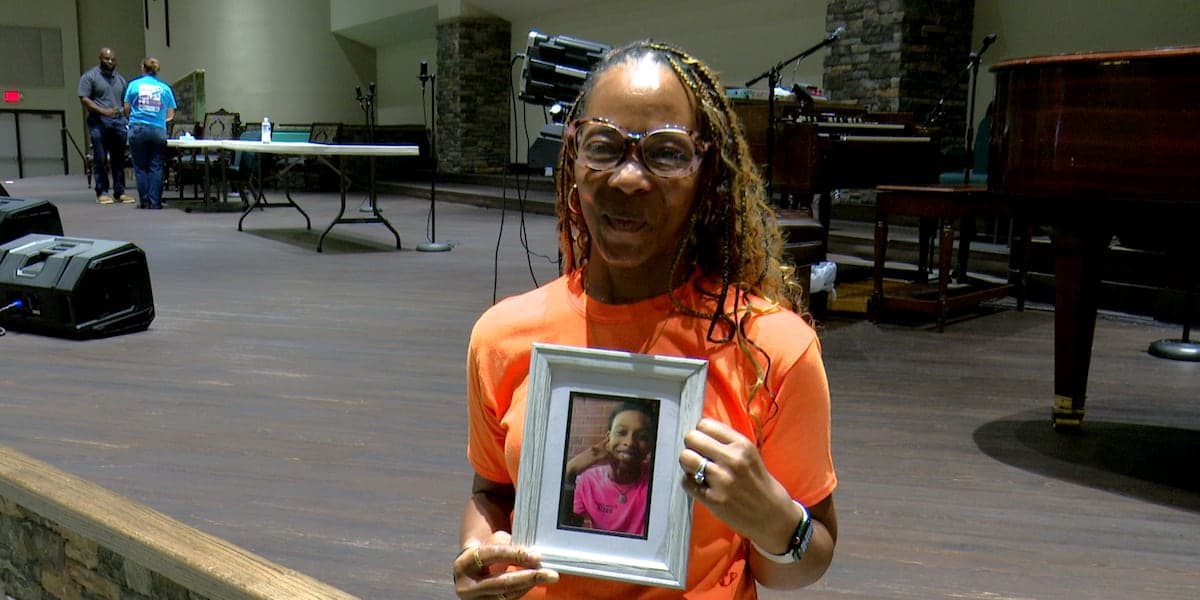 Local community groups hold discussion on ending gun violence