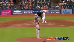@astros: AND WE ARE TIED! https://t.co/UnxxeNlpEx