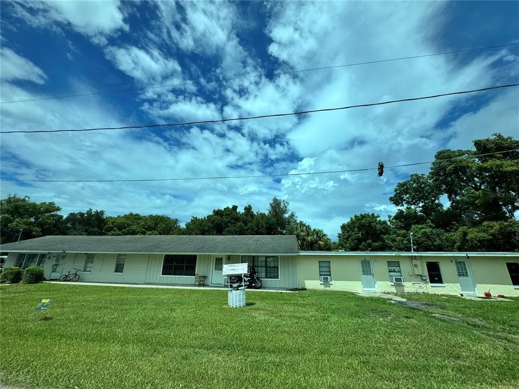 16025 WALLACE STREET, Umatilla, FL, 32784 | MLS# V4951056