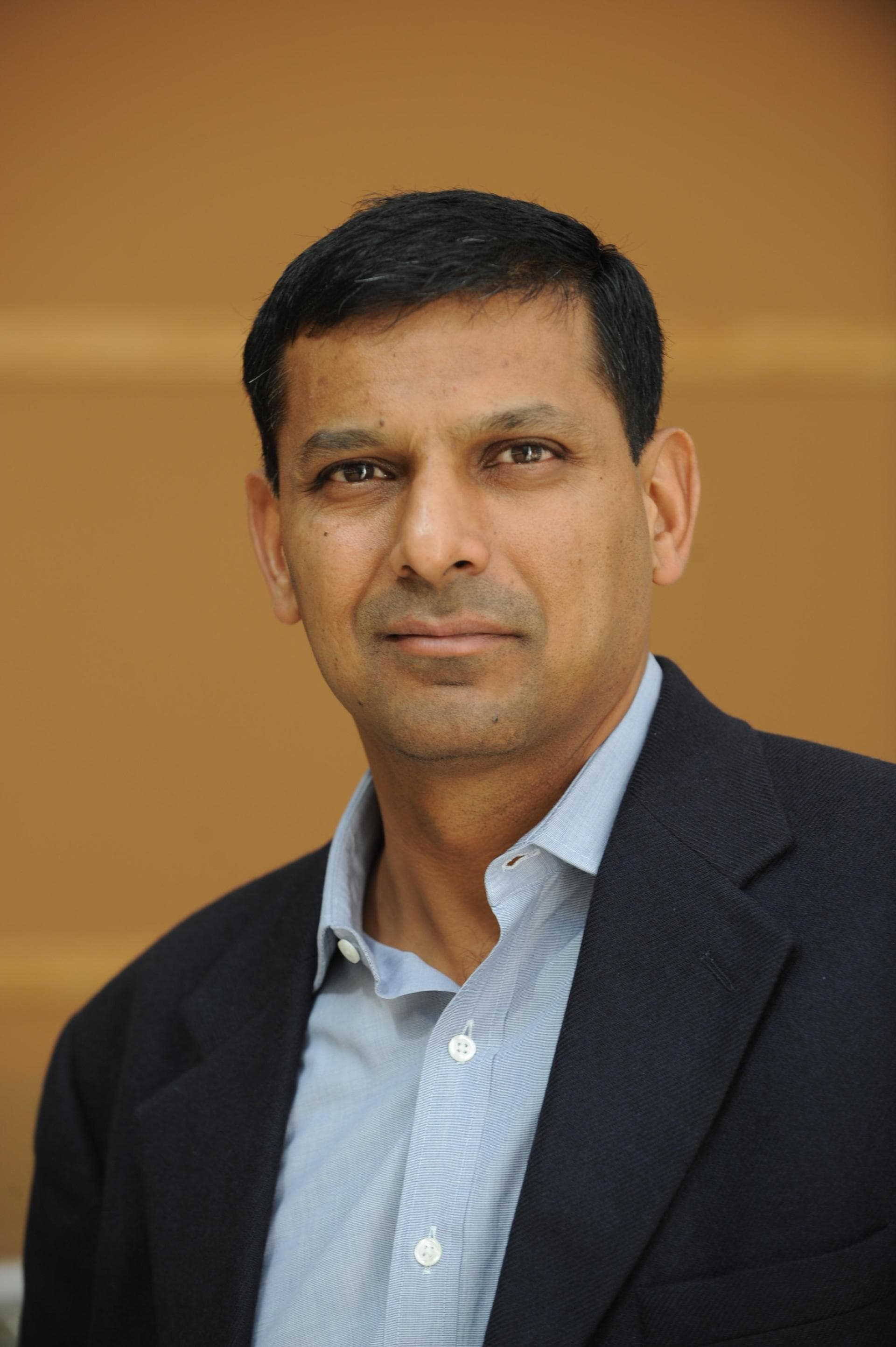 Rajan Warns of Risks in AI Market Euphoria