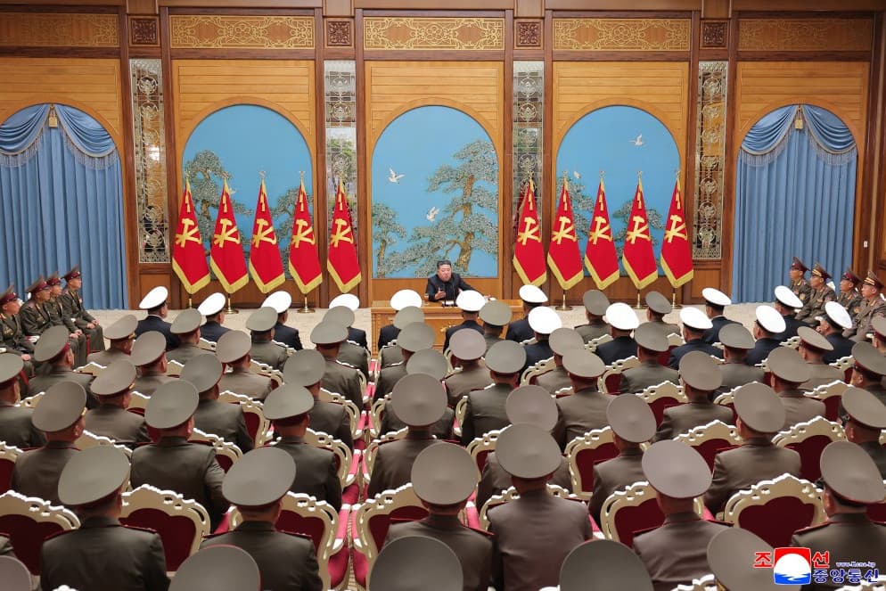 Kim Jong-un signals military overhaul as North Korea ...