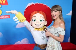 Taylor Swift Breaks Record for Most Adult Pop Airplay No. ...