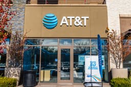 AT&T: But SpaceX (NYSE:T)