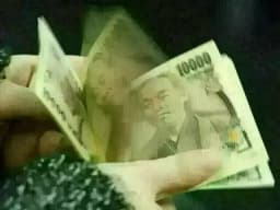 JGB yields extend rise after weak 10-year bond auction