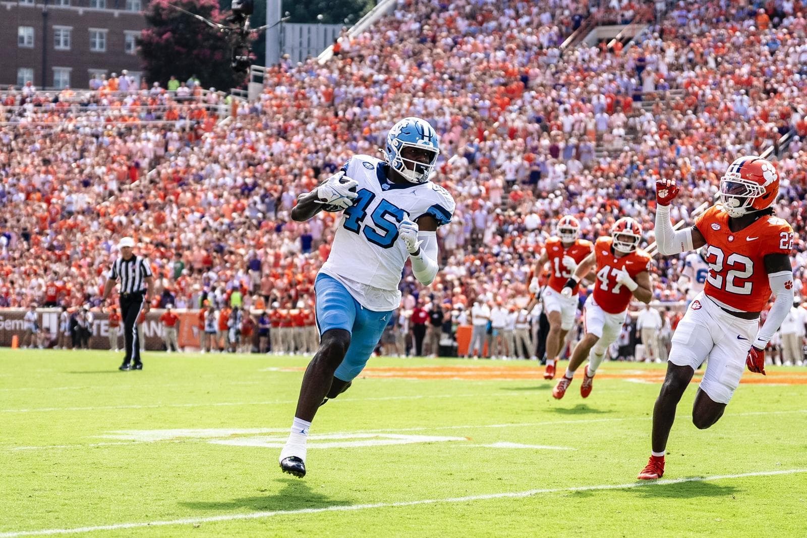 Thurman Brings Energy, Versatility To The Tar Heel Offense