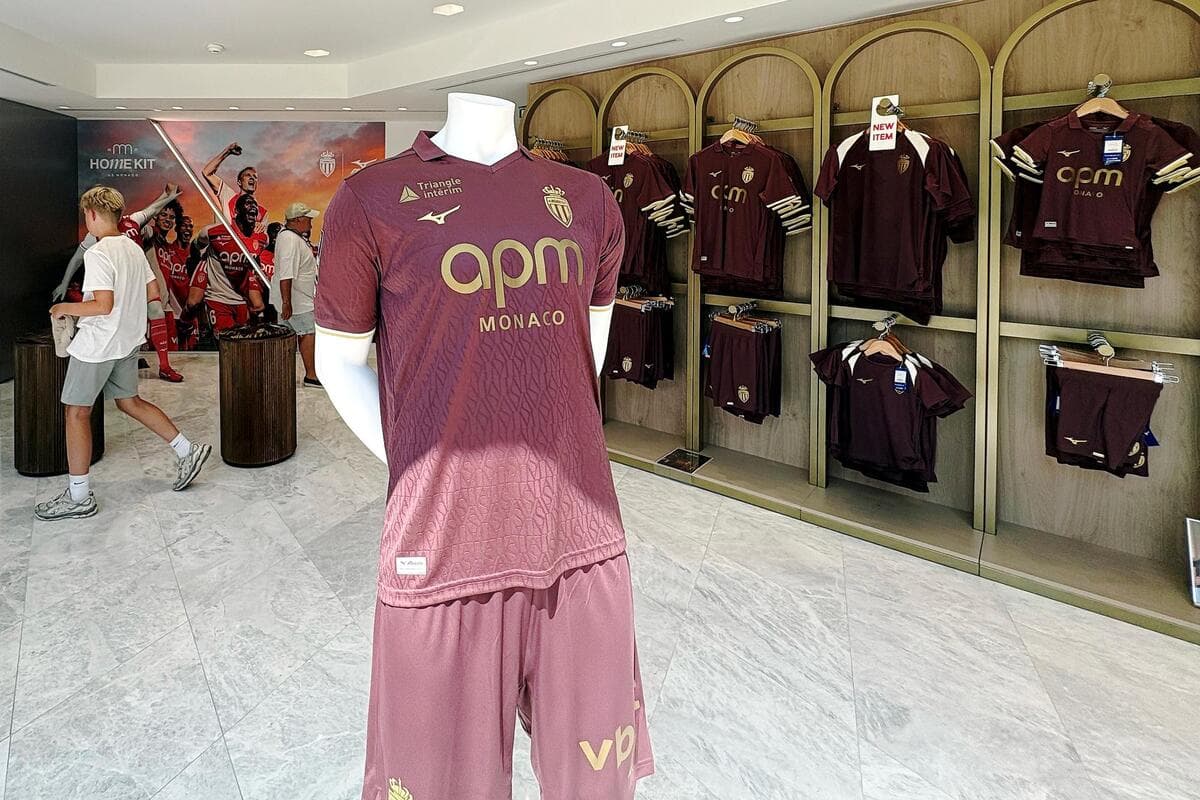Love It or Hate It? AS Monaco's New Away Kit Divides ...