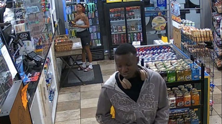 Hammond Police searching for suspect in attempted robbery at convenience store