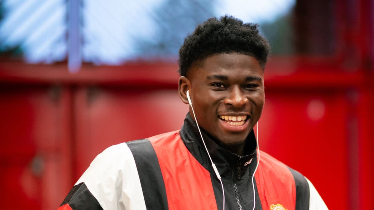 Carlos Baleba takes major United step in friendly with ...