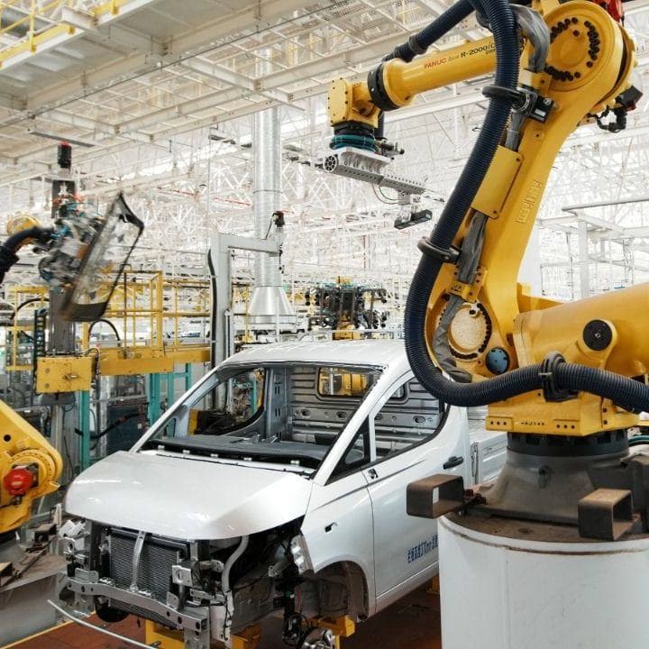China NEV Market: Hyper-Competition & Export Surge