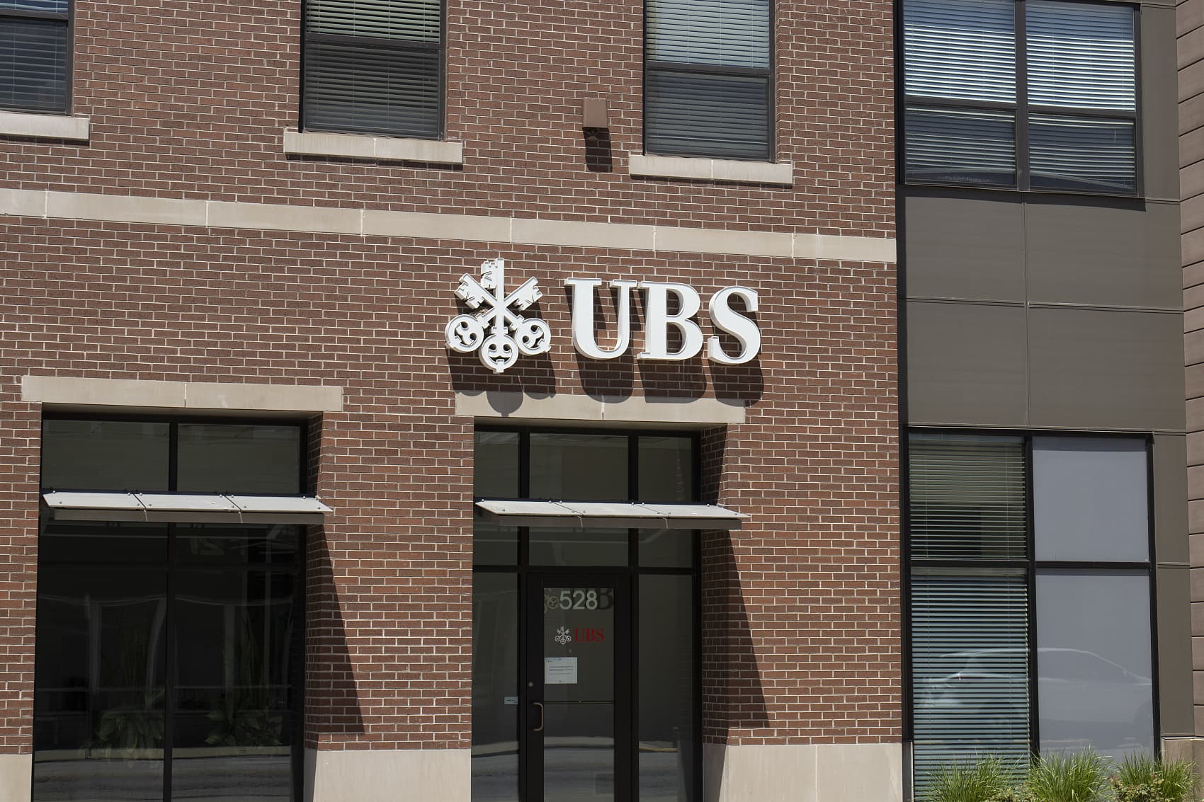 UBS Adjusts Price Target on Amgen to $400 From $390, Maintains Buy Rating