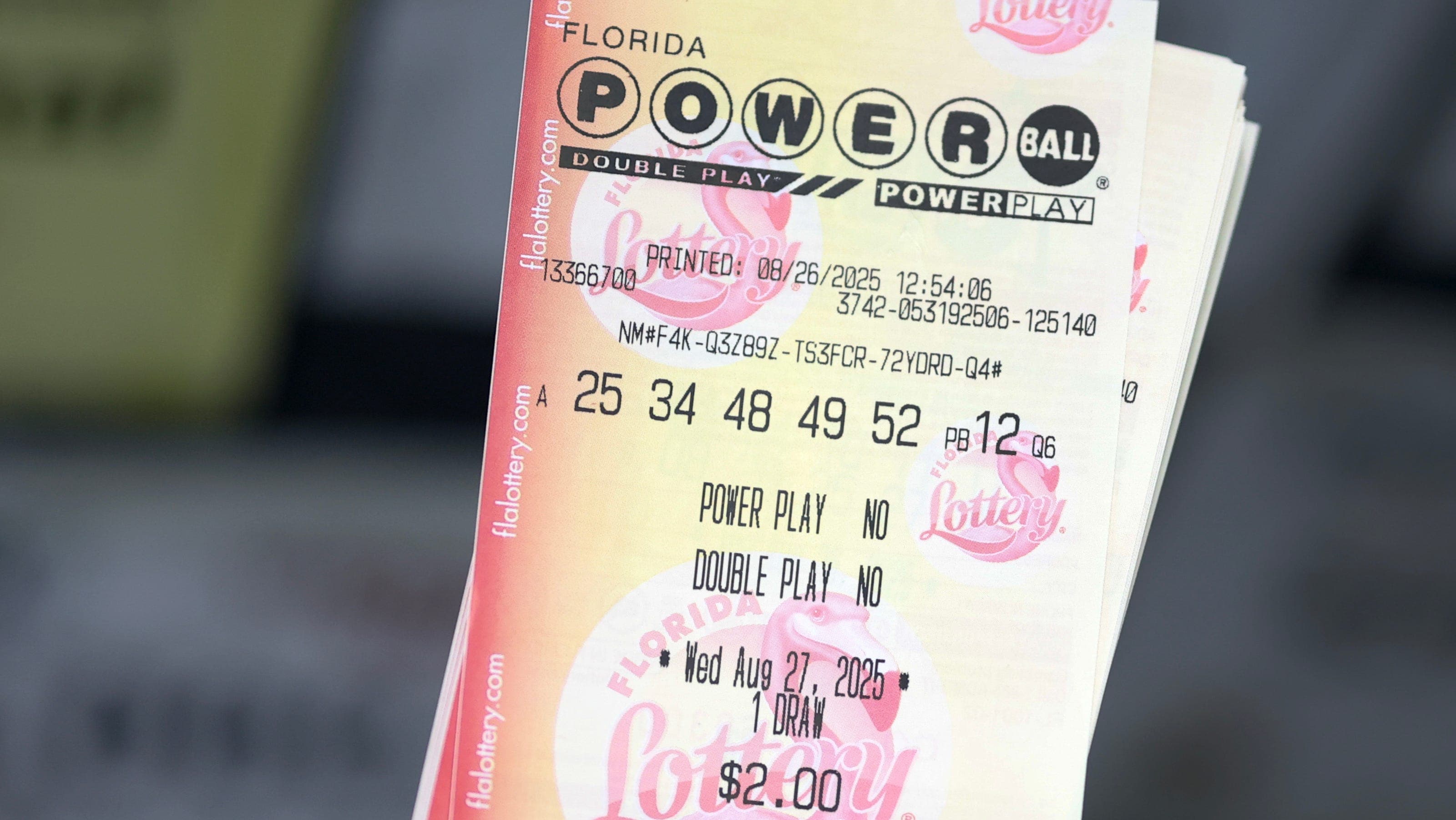 Powerball jackpot reaches $142 million for Memorial Day drawing