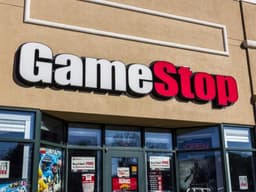 GameStop's (GME.US) CEO's Billion-Dollar Gamble: Acquiring eBay (EBAY.US) Is Just the First Step in His Massive Compensation Package?