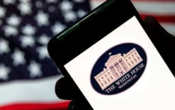 White House orders mandatory app install on federal phones