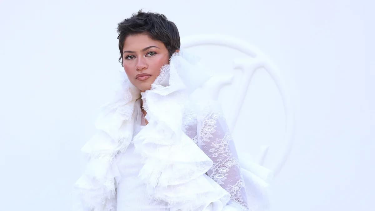 Zendaya Wears Angelic Look for Louis Vuitton Spring ...