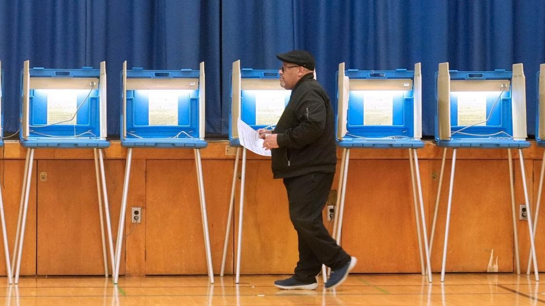 Federal judges reject Trump push for state voter rolls