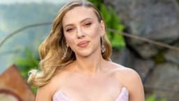 Netflix Reveals New Look at Scarlett Johansson Sci-Fi Action Film ...