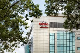 [News] TSMC March Revenue May Hit Record High; Geopolitics, Samsung Rivalry in Focus Ahead of Earnings Call