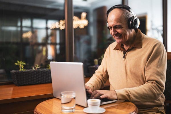 Conflict over thuiswerken: werkgever moet het derde ziektejaar doorbetalen