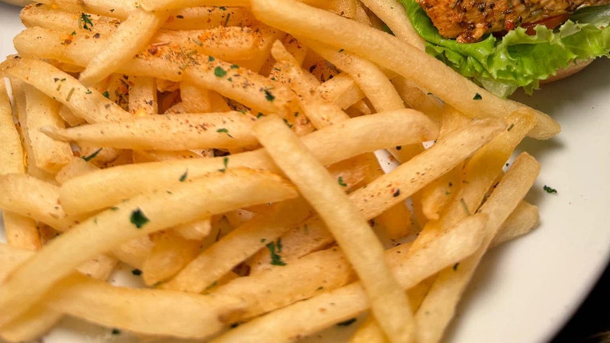 Mini Salmon Sliders & Crispy Fries: The Ultimate Easy Weeknight Meal