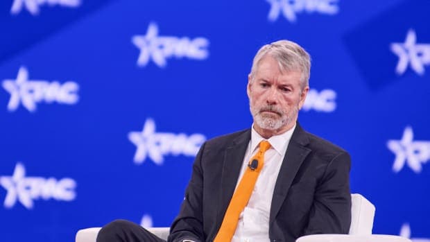 Coin Bureau CEO sends stark warning on Saylor's Bitcoin ...