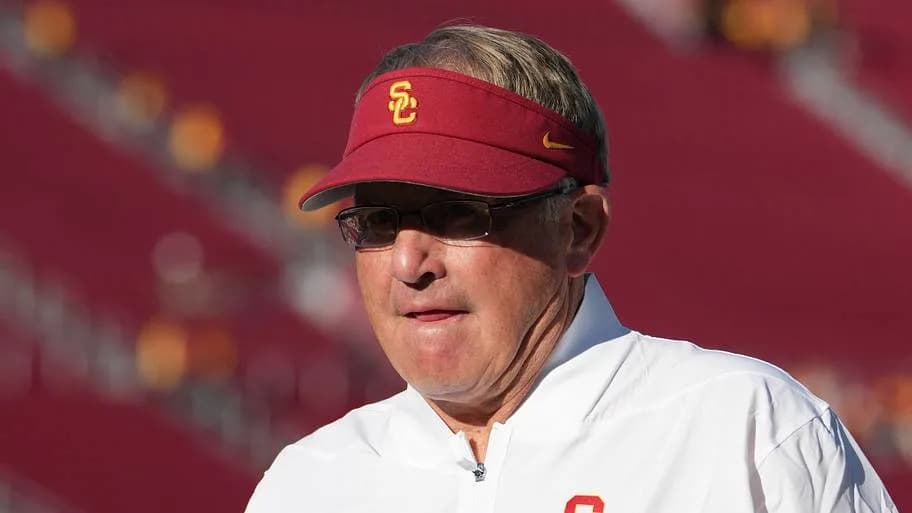 USC defense remains disruptive but pass rush is not getting home