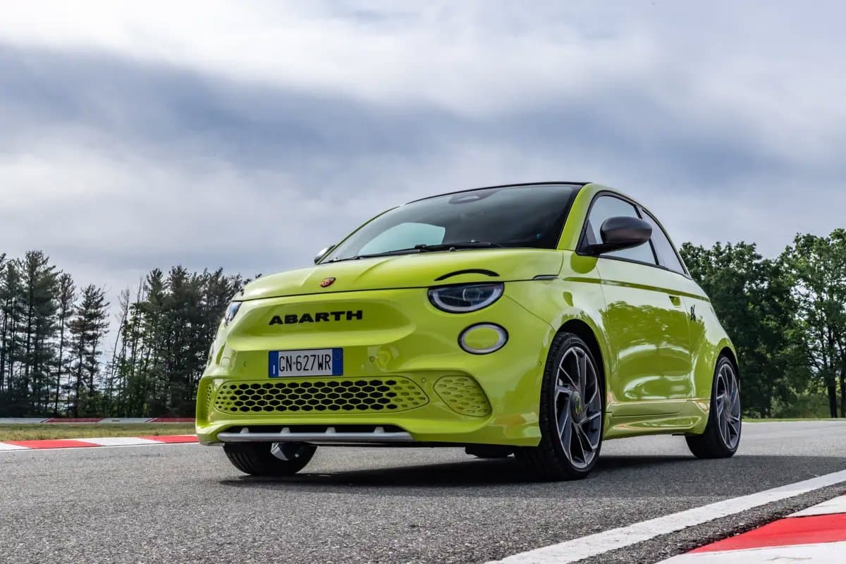 Abarth 500e – Full Specs, Features, Range & Comparison