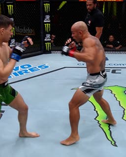 @ufc: He can end the fight at any moment 😤

Manuel Torres aims for his 3rd consecutive finish when he step...