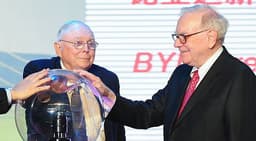 Charlie Munger once said finfluencers 'mislead you on purpose' — here's the wealth-building plan he recommended instead