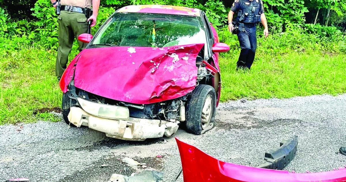 One driver injured, another arrested in Saturday wreck